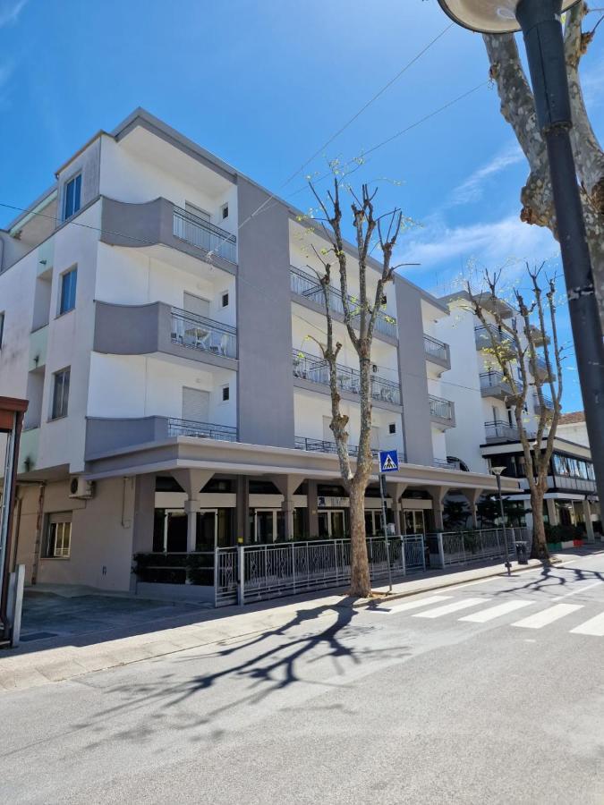Hotel Venezia Beach San Mauro Mare Exterior foto